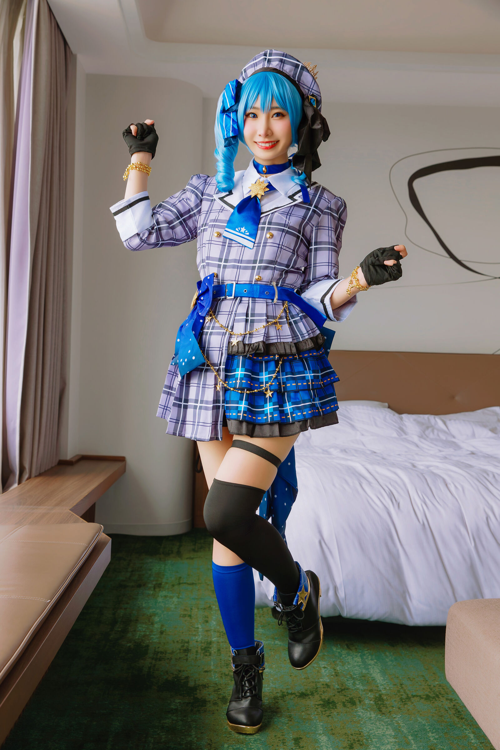 [こすっち] [4067494] COSH-298 究極再現度2.5次元すいちゃん！鬼デシベル大絶叫超絶スレンダー美少女！キリッと絶対領域で種付不可避なアヘイキド変態！受精イキ激エロ孕まSEX